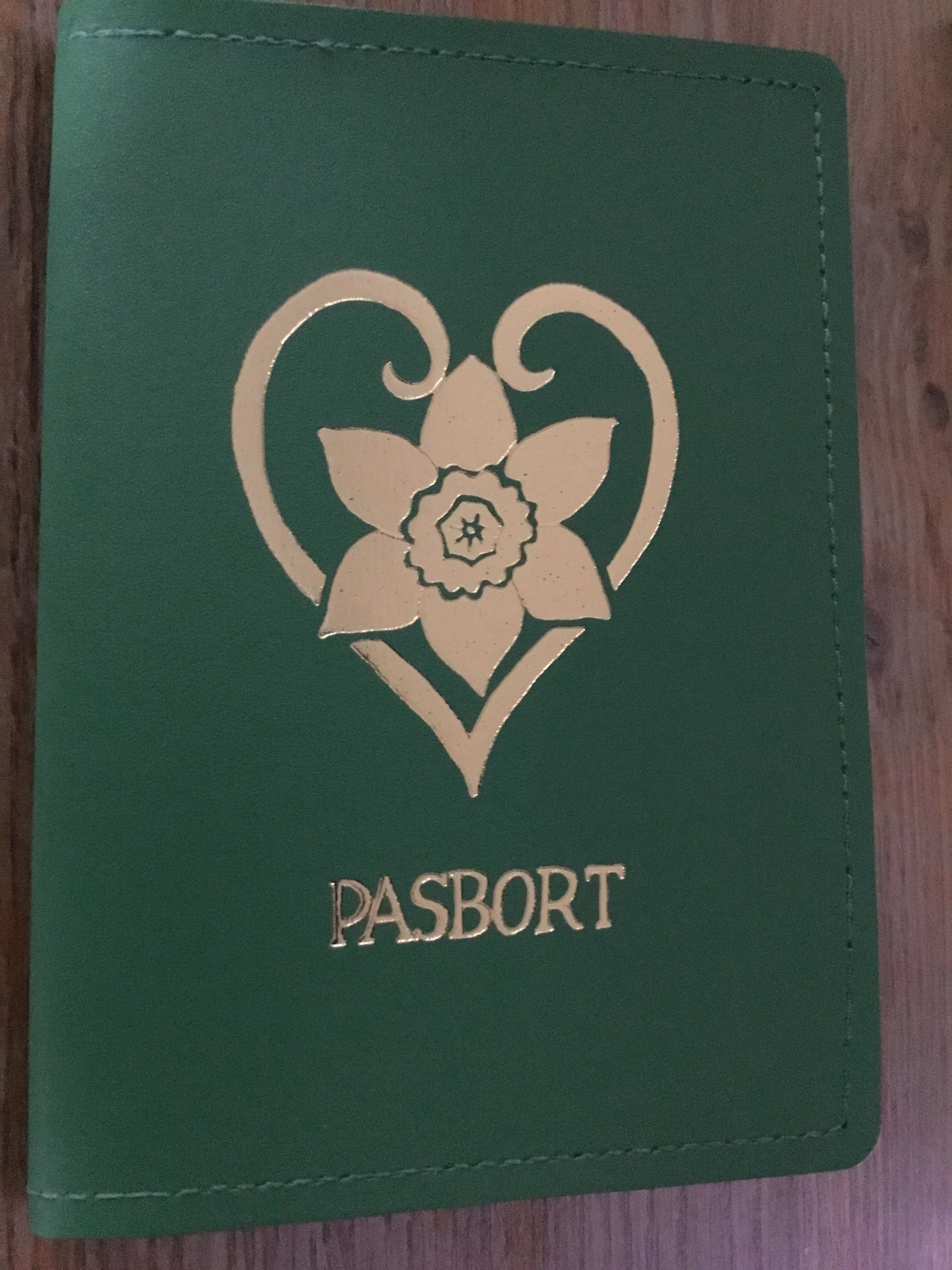 'Daffodil' Passport Cover